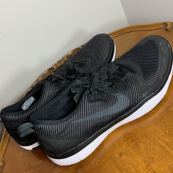 Nike Free Trainers - size 15 - Picture 8 of 9